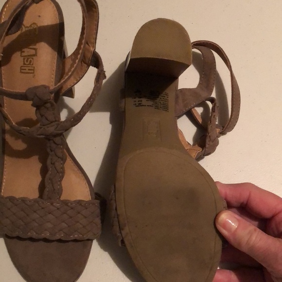 Brash tan suede strappy heels. sz 9 1/2 - Picture 5 of 6